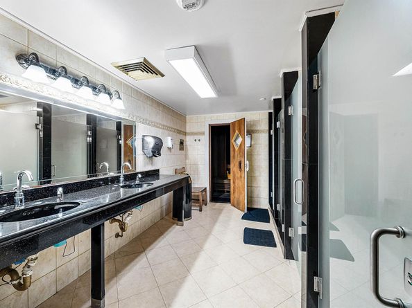 3500 Mystic Pointe Drive Ph4, Aventura FL 33180