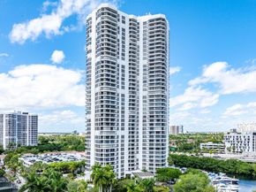 3500 Mystic Pointe Drive Ph4, Aventura FL 33180
