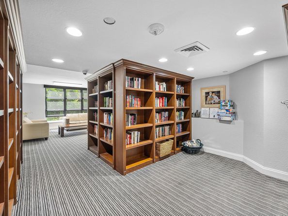 3500 Mystic Pointe Drive Ph4, Aventura FL 33180