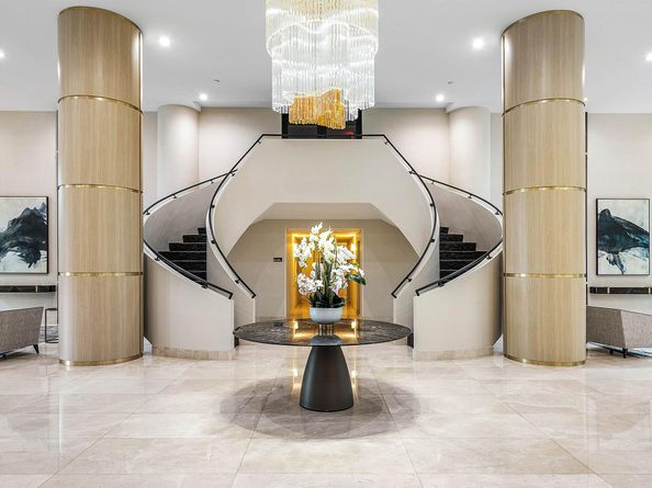3500 Mystic Pointe Drive Ph4, Aventura FL 33180