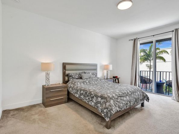 480 NE 35th Ct 2, Oakland Park FL 33334