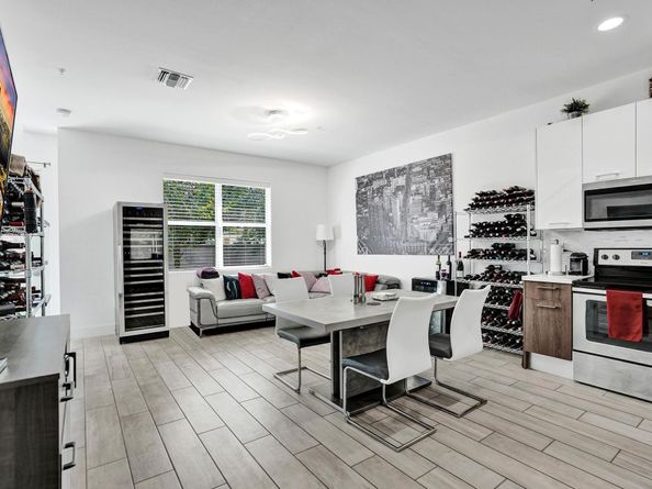 480 NE 35th Ct 2, Oakland Park FL 33334