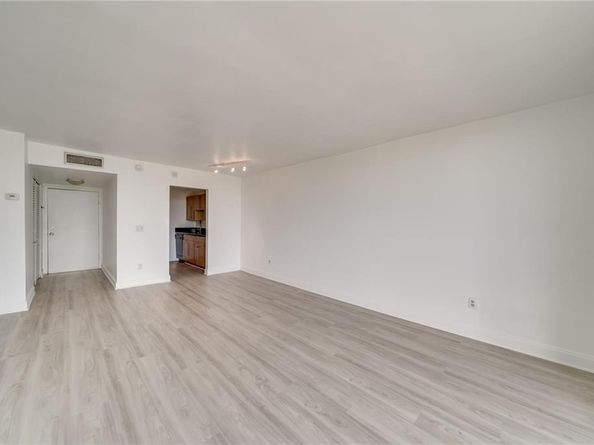 2350 NE 135th St 1212, North Miami FL 33181