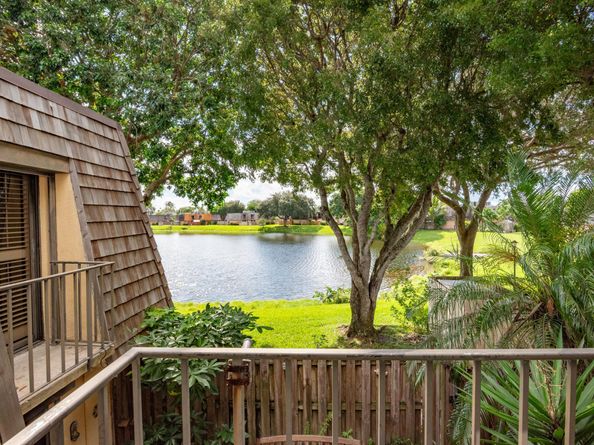 336 Lake Arbor Drive, Palm Springs FL 33461