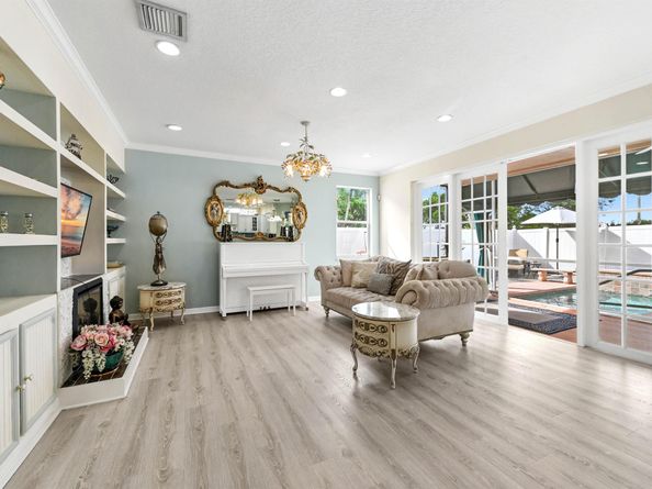2503 Glendale Drive, Royal Palm Beach FL 33411