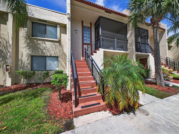 412 Lakeview Dr 202, Weston FL 33326