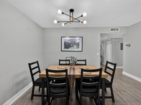 412 Lakeview Dr 202, Weston FL 33326