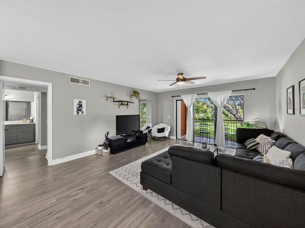 412 Lakeview Dr 202, Weston FL 33326