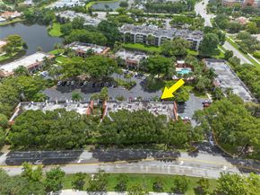 412 Lakeview Dr 202, Weston FL 33326