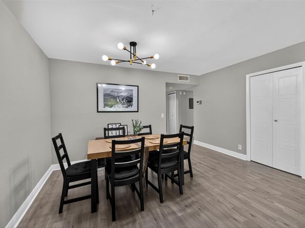 412 Lakeview Dr 202, Weston FL 33326
