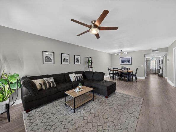 412 Lakeview Dr 202, Weston FL 33326