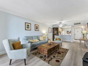 8 Royal Palm Way 6040, Boca Raton FL 33432