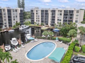 8 Royal Palm Way 6040, Boca Raton FL 33432