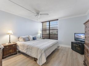 8 Royal Palm Way 6040, Boca Raton FL 33432