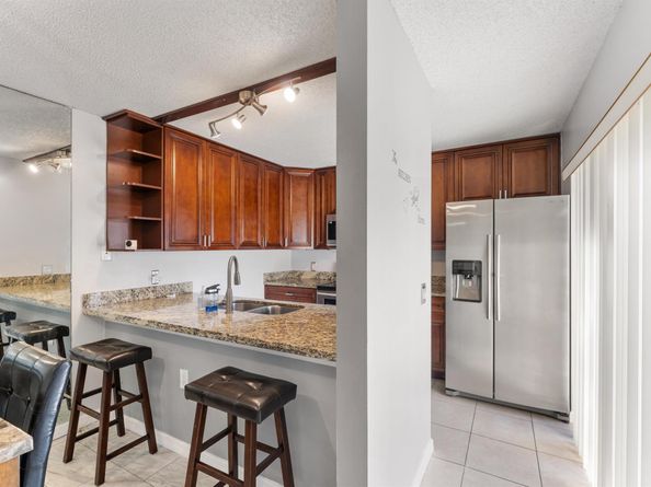 2410 24th Way, West Palm Beach FL 33407