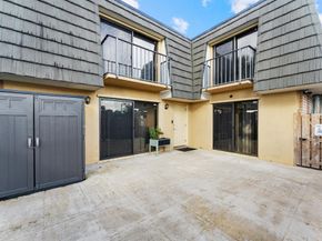 2410 24th Way, West Palm Beach FL 33407