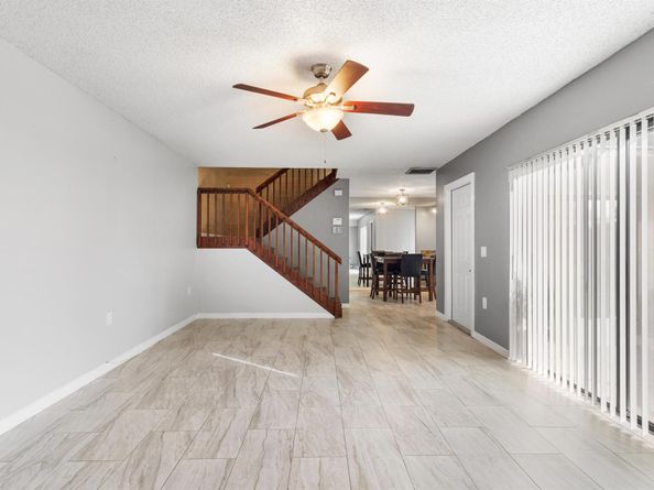 2410 24th Way, West Palm Beach FL 33407