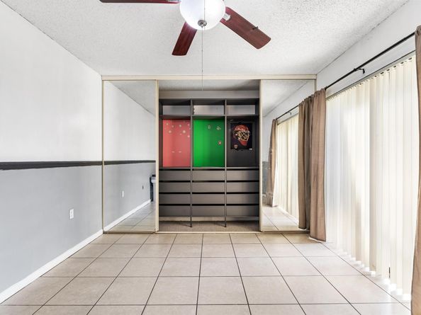 2410 24th Way, West Palm Beach FL 33407