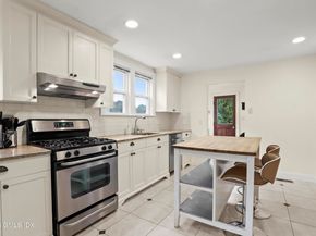 11 Rex Street, Greenwich CT 06831