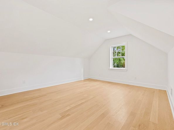 20 Center Drive, Old Greenwich CT 06870