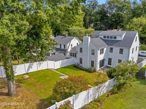 20 Center Drive, Old Greenwich CT 06870