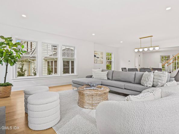20 Center Drive, Old Greenwich CT 06870