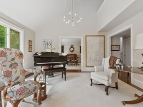 402 W Lyon Farm Drive 402, Greenwich CT 06831