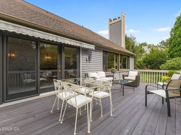 402 W Lyon Farm Drive 402, Greenwich CT 06831