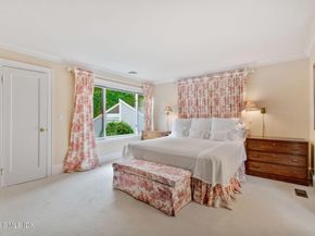 402 W Lyon Farm Drive 402, Greenwich CT 06831
