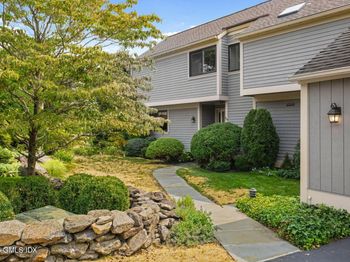 402 W Lyon Farm Drive