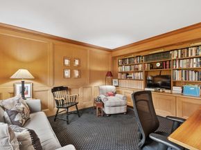 402 W Lyon Farm Drive 402, Greenwich CT 06831