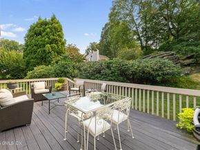 402 W Lyon Farm Drive 402, Greenwich CT 06831