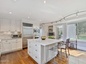 402 W Lyon Farm Drive 402, Greenwich CT 06831
