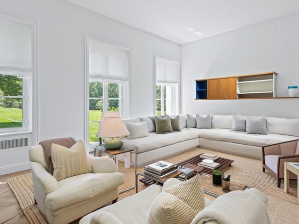 104 Dans Highway, New Canaan CT 06840