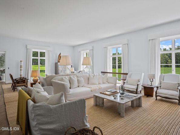 104 Dans Highway, New Canaan CT 06840