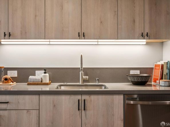 986 South Van Ness Avenue 203, San Francisco CA 94110