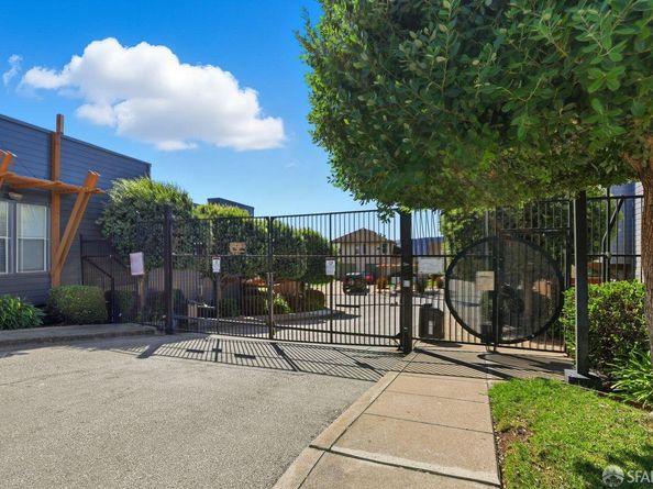 59 Kiska Road, San Francisco CA 94124