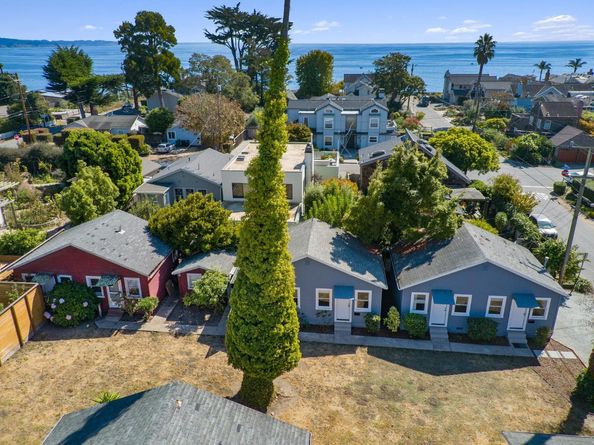 202 Hollister Avenue, Capitola CA 95010