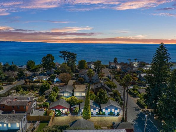 202 Hollister Avenue, Capitola CA 95010