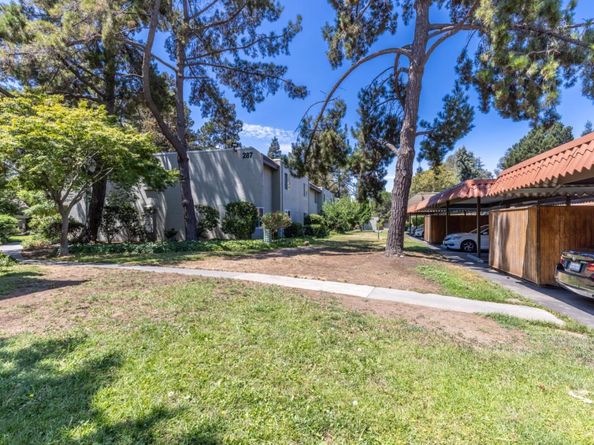 287 Tradewinds Drive 11, San Jose CA 95123