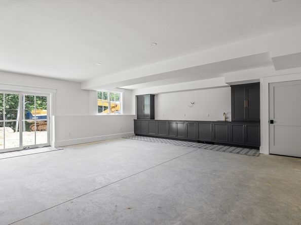 1 Couture Way, Middleton MA 01949