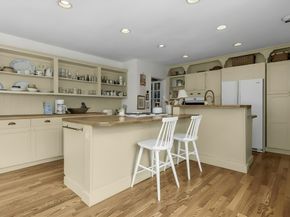 852 Hale St, Beverly MA 01915