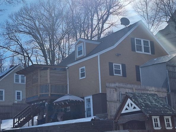 418 Rollstone St, Fitchburg MA 01420