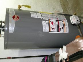 418 Rollstone St, Fitchburg MA 01420