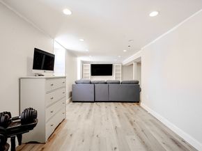 42 Westglow St, Boston MA 02122