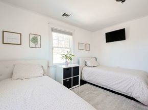 42 Westglow St, Boston MA 02122