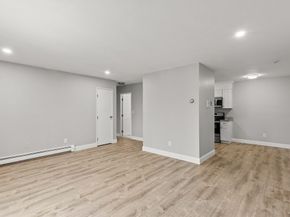 7 Chapel Hill Dr 8, Plymouth MA 02360