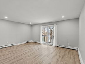 7 Chapel Hill Dr 8, Plymouth MA 02360