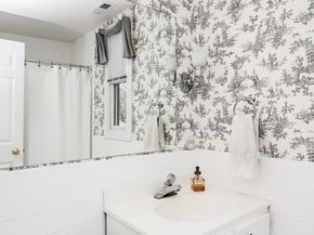 21 Concord Green 8, Concord MA 01742