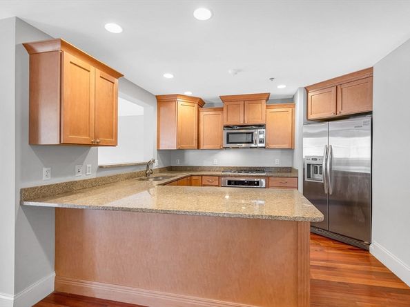 1732 Main Street 205, Concord MA 01742